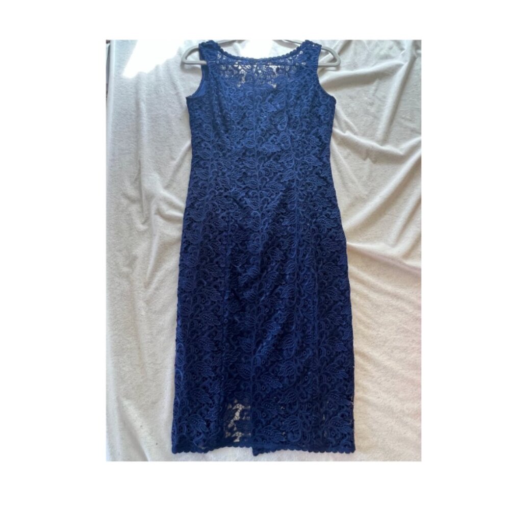 White house black  market size 4 dress Navy